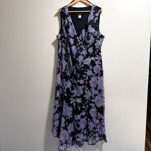 Connected Apparel Purple and Black Floral Maxi Dress - Size 24W